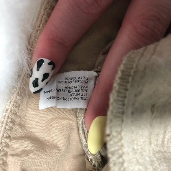 Club Monaco GOLD Shorts - Picture 3 of 4